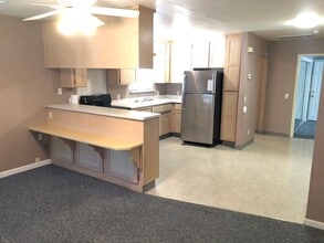 28412 Draper Rd in Newman, CA - Building Photo - Building Photo