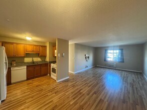 474 Broadway in Somerville, MA - Foto de edificio - Building Photo