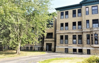 Lawler School Lofts in Prairie Du Chien, WI - Building Photo - Building Photo