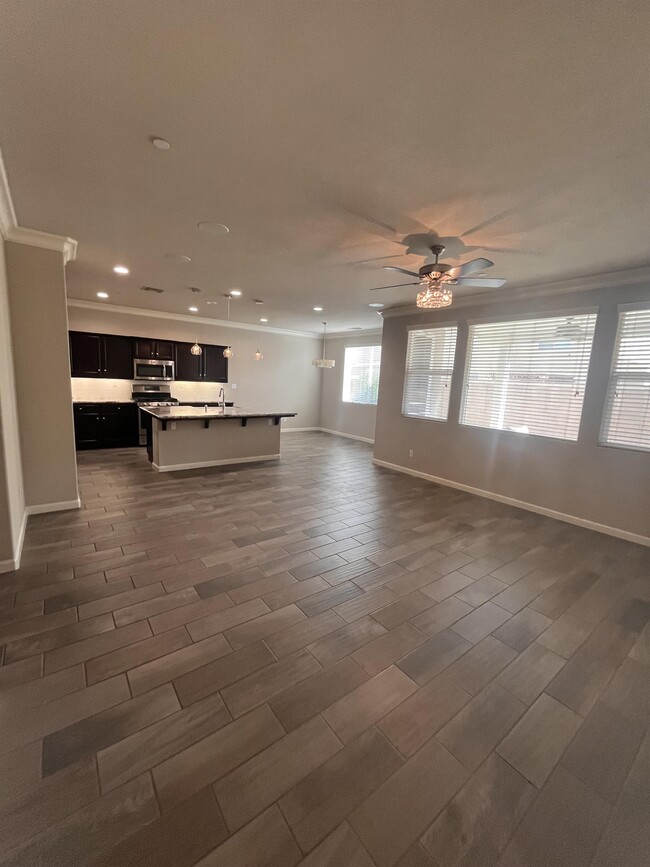 3910 Saginaw Ave in Clovis, CA - Building Photo - Building Photo