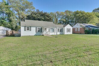 1402 N Tennessee Blvd in Murfreesboro, TN - Building Photo - Building Photo