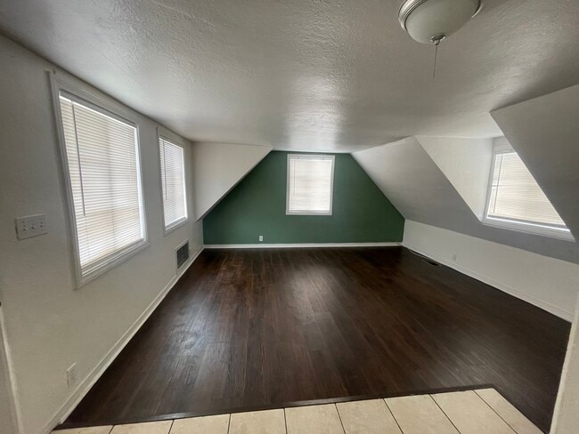 1131 E Whiting Ave, Unit 1131 e whiting in Fullerton, CA - Building Photo - Building Photo