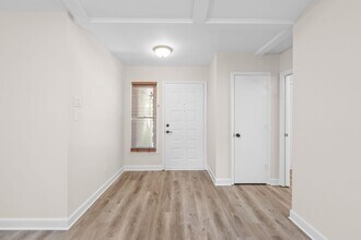 827 Ingraham Pl in Charlotte, NC - Building Photo - Building Photo