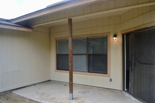 10046 Apache Village