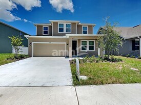 1054 Heavenly Dr in St. Cloud, FL - Building Photo