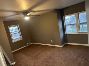 2234 Worton Blvd, Unit Apt 2 in West Mifflin, PA - Building Photo - Building Photo