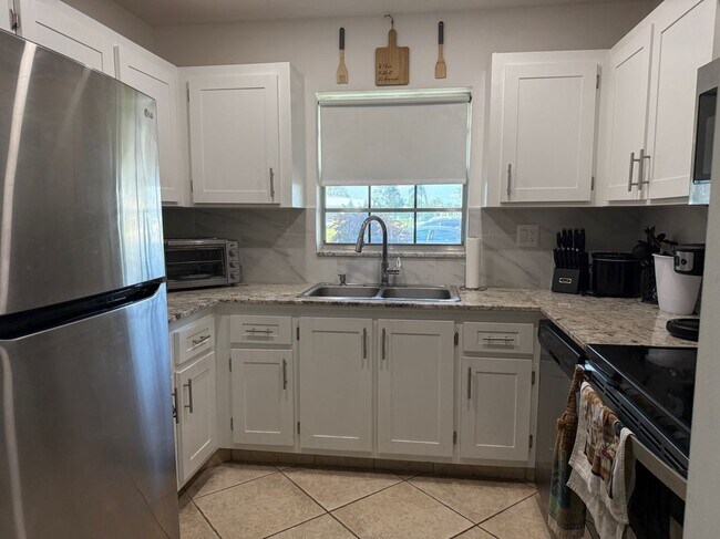 14676 Canalview Dr in Delray Beach, FL - Building Photo - Building Photo