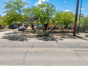 2929 N Mountain Ave in Tucson, AZ - Foto de edificio - Building Photo