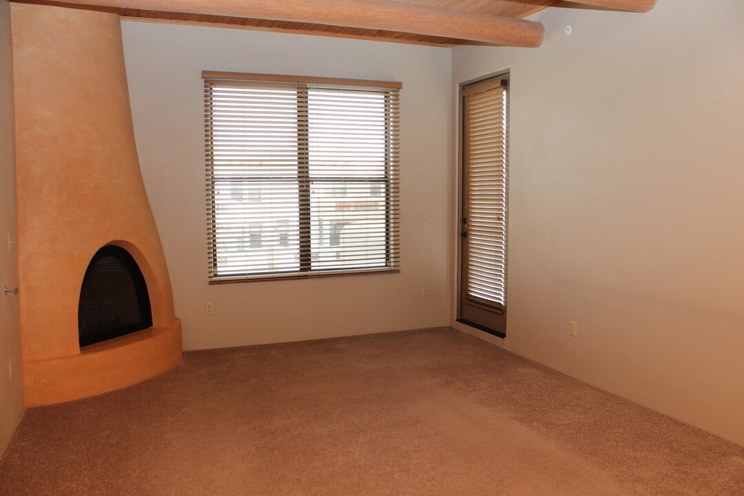 1405 Vegas Verdes Dr in Santa Fe, NM - Building Photo