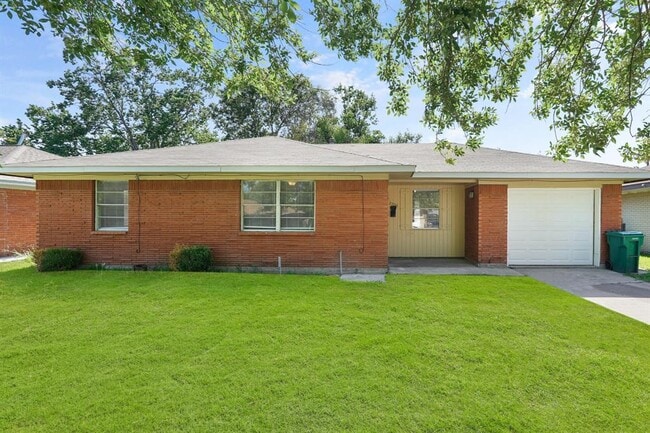 2206 Hickory Ln in Pasadena, TX - Building Photo - Building Photo