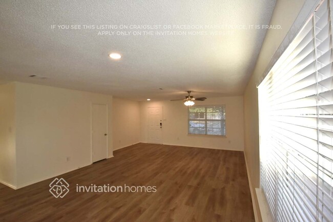10817 Braemoor Dr in Haslet, TX - Foto de edificio - Building Photo
