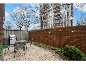 150 W Eugenie St in Chicago, IL - Building Photo - Building Photo