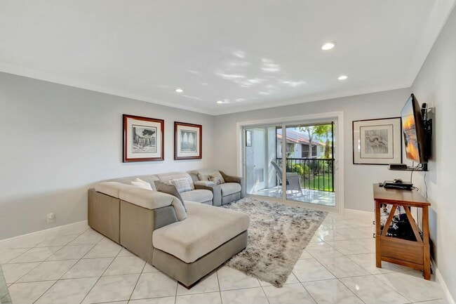 property at 14823 Cumberland Dr