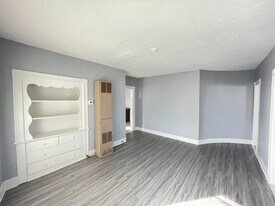 301 Amory St in Manchester, NH - Building Photo