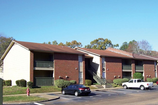 Meadow Creek Apartments in Jackson, MS - Foto de edificio - Building Photo