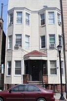 204 48th St in Union City, NJ - Building Photo