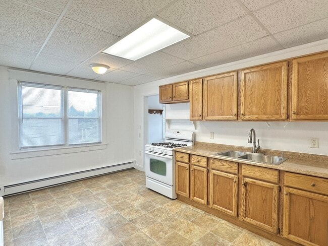 116 Main St, Unit B