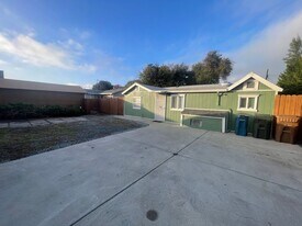 616 W 16th St in Antioch, CA - Building Photo