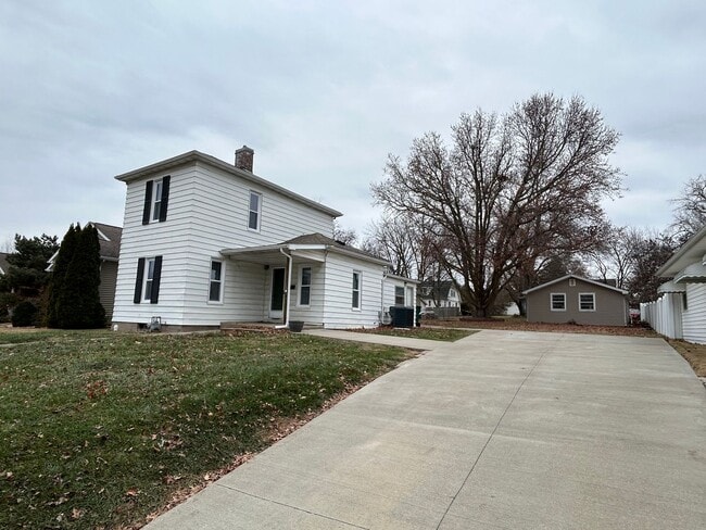 2911 Hampshire St in Quincy, IL - Building Photo - Building Photo