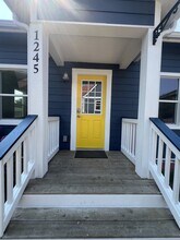 1245 5th St in Bremerton, WA - Building Photo - Building Photo