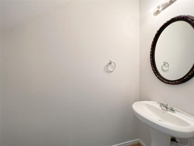 property at 15502 Islandview Ln