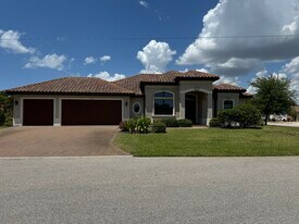 332 Coral St in Venice, FL - Building Photo