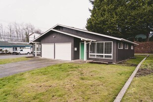 1102-1122 Duplexes in Olympia, WA - Building Photo