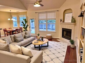 5000 Tiger Lily Way in Austin, TX - Foto de edificio - Building Photo