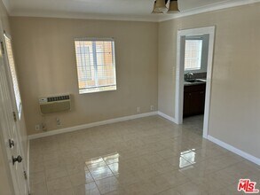 317 N Coronado St in Los Angeles, CA - Building Photo - Building Photo