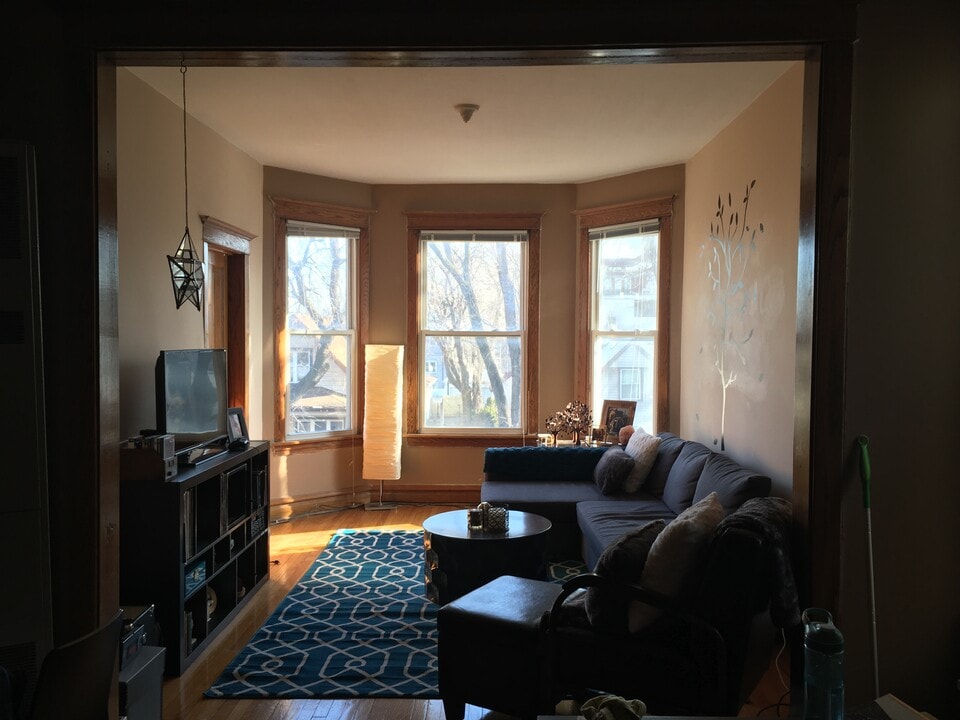 3234 N Whipple St, Unit 2nd Floor in Chicago, IL - Foto de edificio