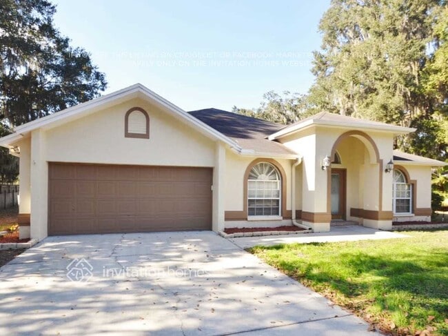 property at 3421 Jade Ln