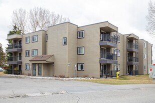 40 Glenbrook Cres Apartments