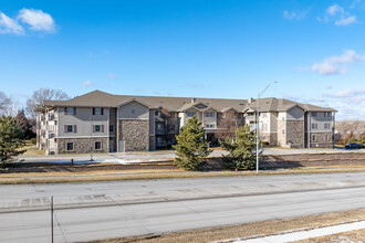 Stonecliff Estates in Lincoln, NE - Building Photo - Primary Photo