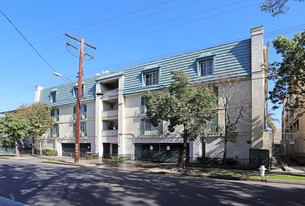 Ross Manor Apartments