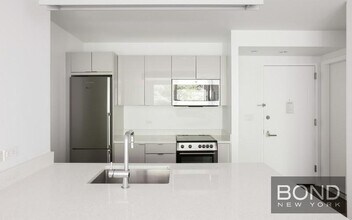 400 W 113th St in New York, NY - Foto de edificio - Building Photo