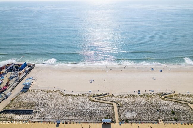 33 Sumner Ave, Unit 5 in Seaside Heights, NJ - Building Photo - Building Photo
