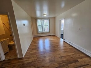 1167 Willmohr St, Unit 2F in Brooklyn, NY - Foto de edificio - Building Photo