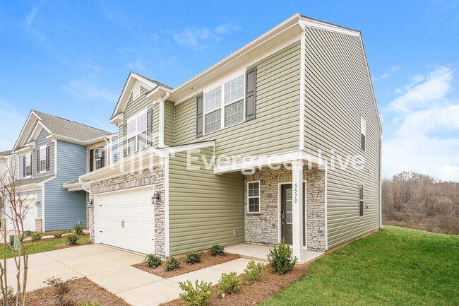 5579 Hydrangea St in Winston-Salem, NC - Building Photo - Building Photo