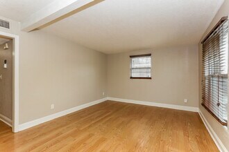 1458 W 19th St in Jacksonville, FL - Foto de edificio - Building Photo