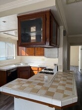 605 E Phillips Blvd in Pomona, CA - Building Photo - Building Photo