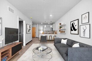 The Overland in Denver, CO - Building Photo