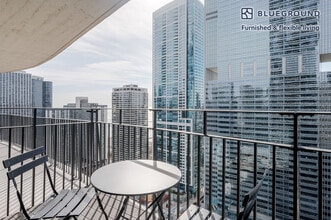 225 N Columbus Dr in Chicago, IL - Building Photo - Building Photo