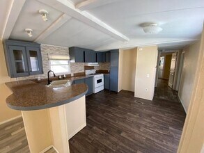 1620 E Reno Rd in Azle, TX - Building Photo - Building Photo