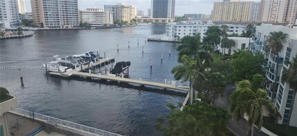 1965 S Ocean Dr in Hallandale Beach, FL - Foto de edificio - Building Photo