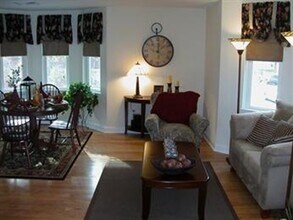 4048 Washington St, Unit 5 in Boston, MA - Foto de edificio - Building Photo