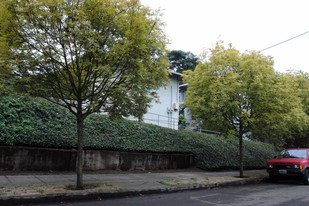 Beacon Manor in Portland, OR - Foto de edificio - Building Photo