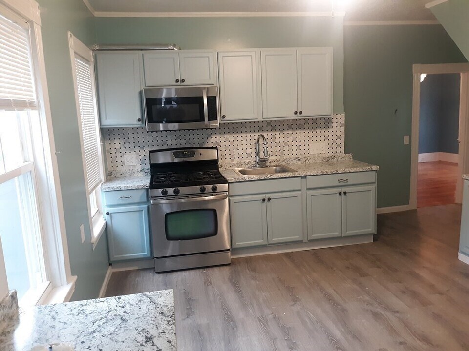 16 Liberty Ave in Medford, MA - Building Photo