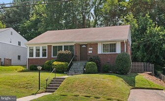 9212 Chanute Dr in Bethesda, MD - Building Photo