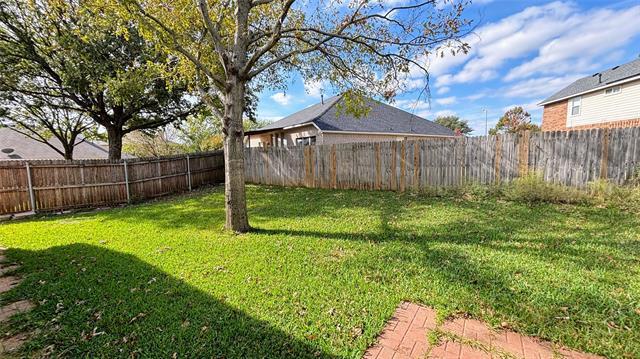 2007 Walnut Hills Ln in Mansfield, TX - Building Photo - Building Photo