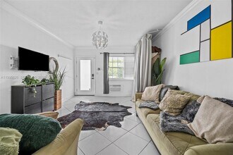 330 74th St in Miami Beach, FL - Building Photo - Building Photo